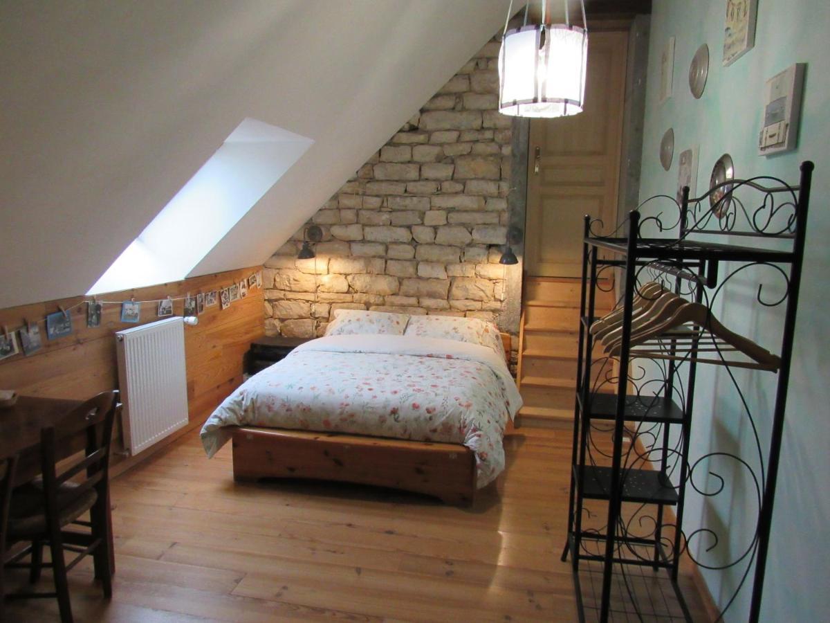 Chambres D'Hotes Les Arondelles Virey-le-Grand エクステリア 写真